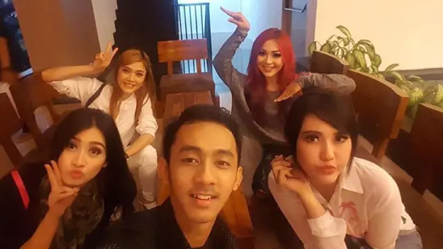Syok dan Tak Percaya, Ini 5 Momen Kenangan Via Vallen dengan Chacha Sherly