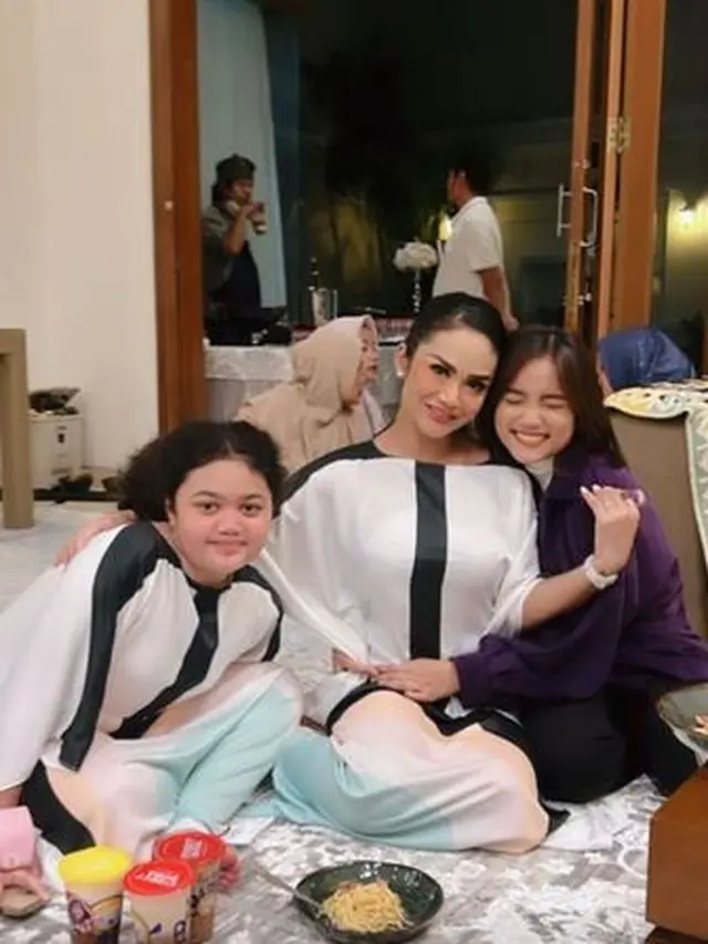 6 Momen Syukuran Rumah Baru Thariq Halilintar, Dihadiri Keluarga Fuji