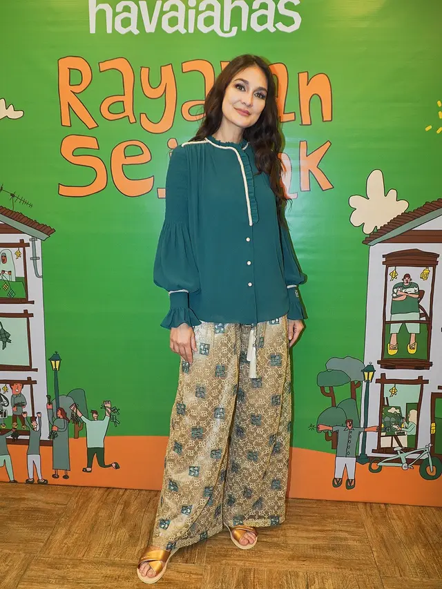 Model Gaya Casual ala Luna Maya yang Cocok untuk Usia 40an/Instagram @lunamaya