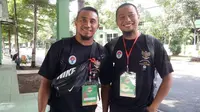 Dua mantan pemain Persib Bandung, Firman Utina dan Muhammad Ridwan. (Bola.com/Erwin Snaz)