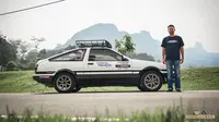 Lelaki ini rela setir mobil Malaysia-Jerman untuk lamar kekasih. (dok. Facebook.com/Hayashi86)