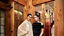 Dipulas MUA Ryan Ogilvy, Marsha Timothy tampil dengan wajah flawless bergaya soft glam look [@marshatimothy]