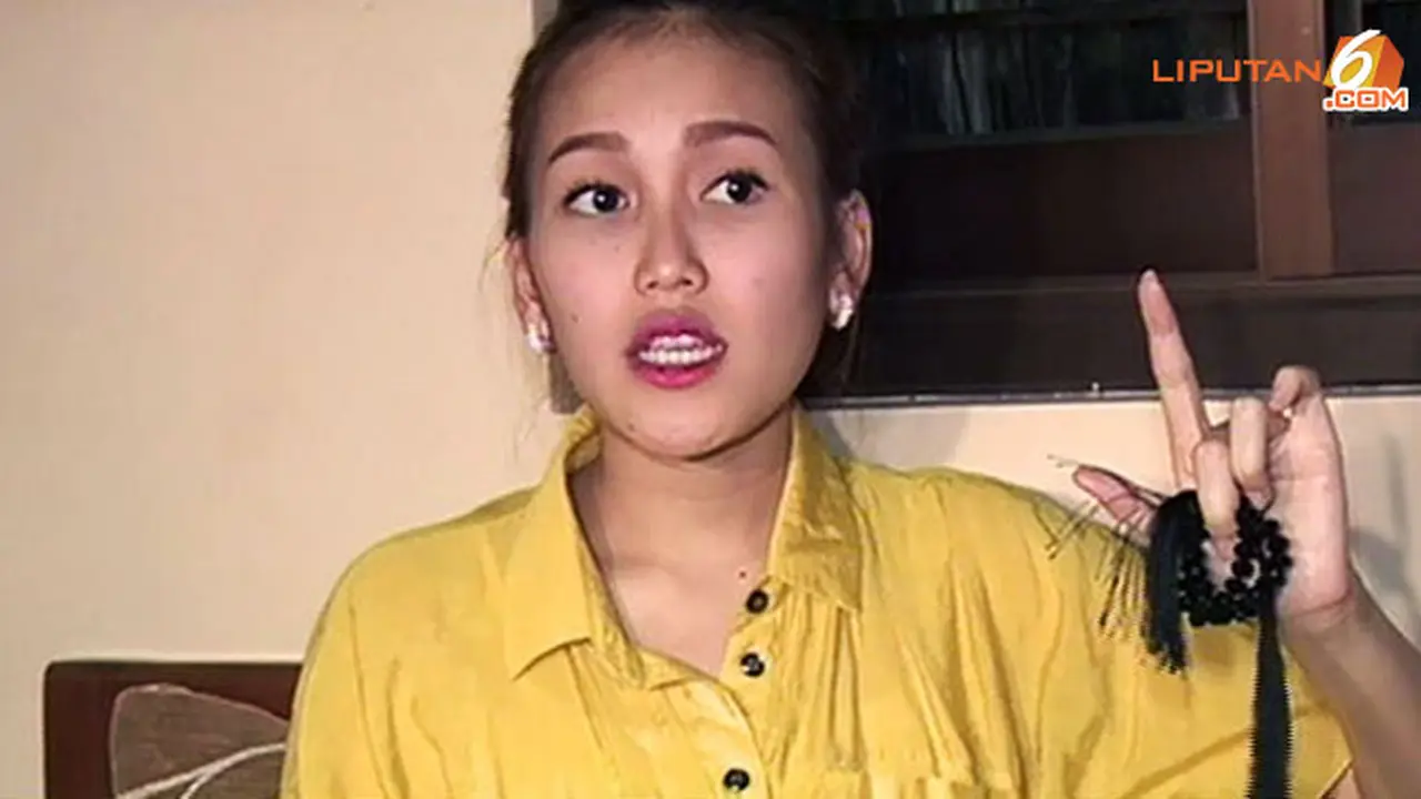 ayu-ting-ting-halo-selebriti-130903b.jpg
