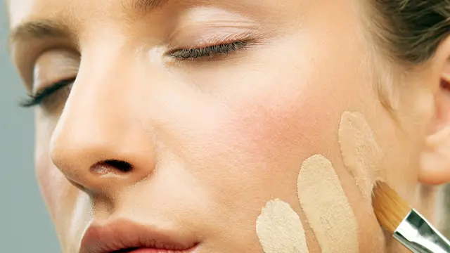 5 Trik Makeup Sempurna untuk ke Kantor, Cewek Kantoran Wajib Coba