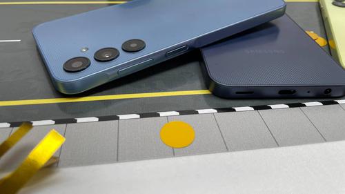 Penampakan Samsung Galaxy A25 5G (Liputan6.com/ Agustin Setyo Wardani)