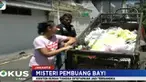 Saat ditemukan, sang bayi tengah menangis di dalam bungkusan plastik hitam.