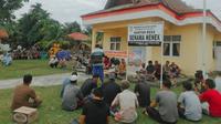 Demonstrasi masyarakat Desa Senama Nenek di Kabupaten Kampar menuntut pertanggungjawaban penjualan tanah ulayat. (Liputan6.com/M Syukur)