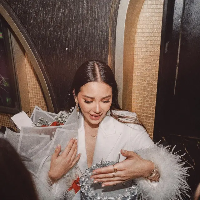 6 Potret Ultah Alyssa Daguise Bareng Pacar Baru, Sudah Move On dari Al Ghazali
