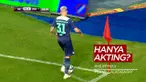 Berita Video, Pemain PSV Terjatuh Dalam Pertandingan Melawan Galatasaray di Babak Kualifikasi Liga Champions, Kamis (29/7/2021)