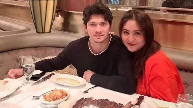 6 Potret Mesra Aktor Laga Indonesia Bersama Istri yang Jarang Tersorot