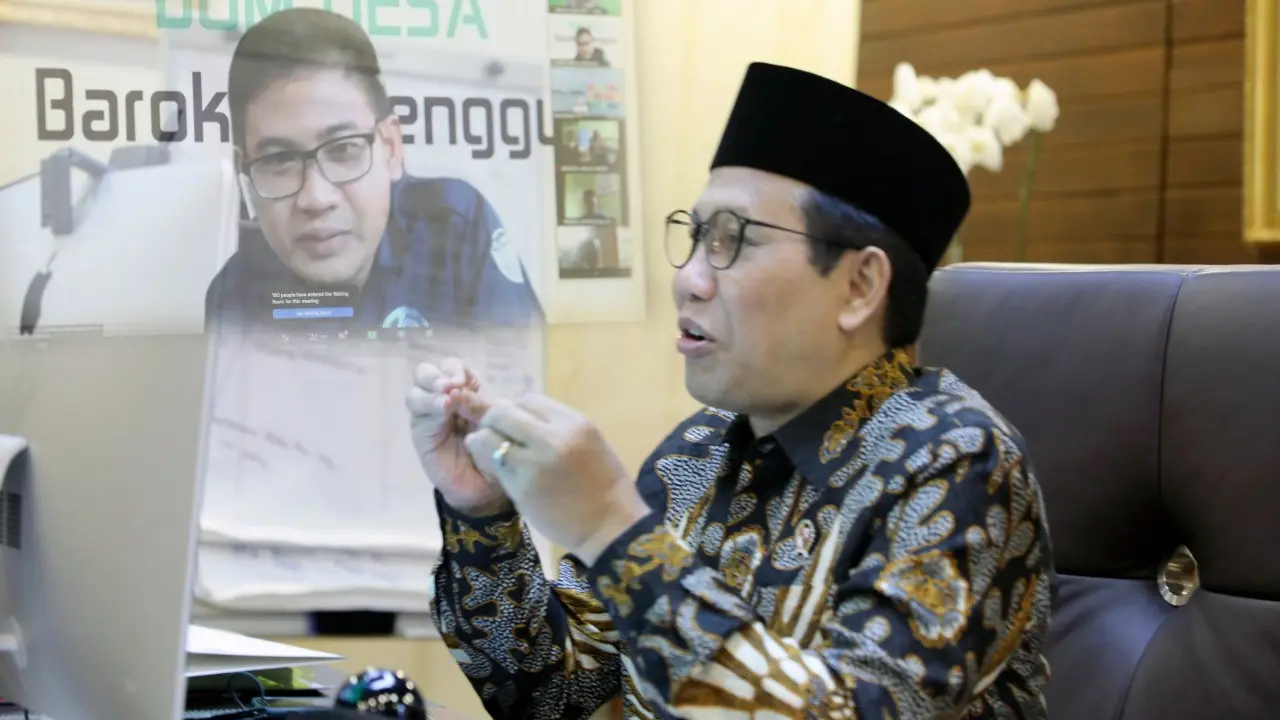 Halal Bihalal dengan Pengurus BUMDes, Gus Menteri Kutip Lagu Desa Iwan Fals