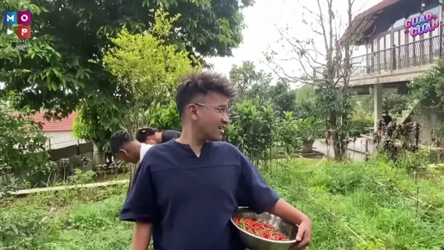 Ruben Onsu Panen Cabai Segar, Kini Mulai Jajal Berkebun