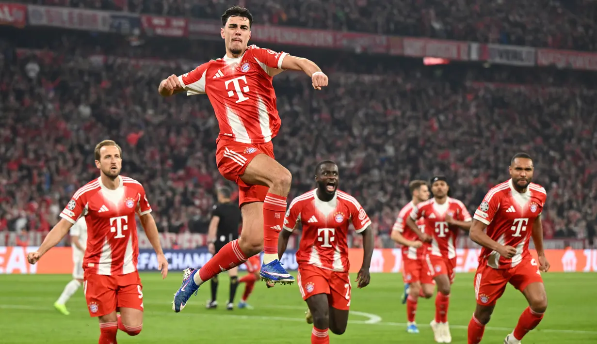 Sementara itu, Bayern sudah ditunggu ujian berat di semifinal menghadapi PSG. (AP Photo/Lennart Preiss)