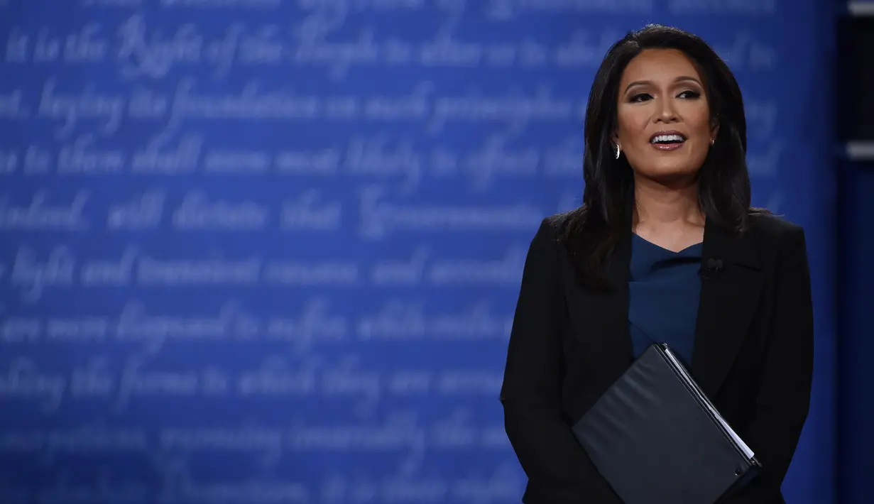 Elaine Quijano yang merupakan koresponden untuk CBS News, menjadi salah satu pembawa berita di televisi nasional AS yang terkemuka berkat peliputannya selama tragedi 9/11 2001 dan invasi AS ke Irak pada 2003. (AFP PHOTO/Paul J. Richards)