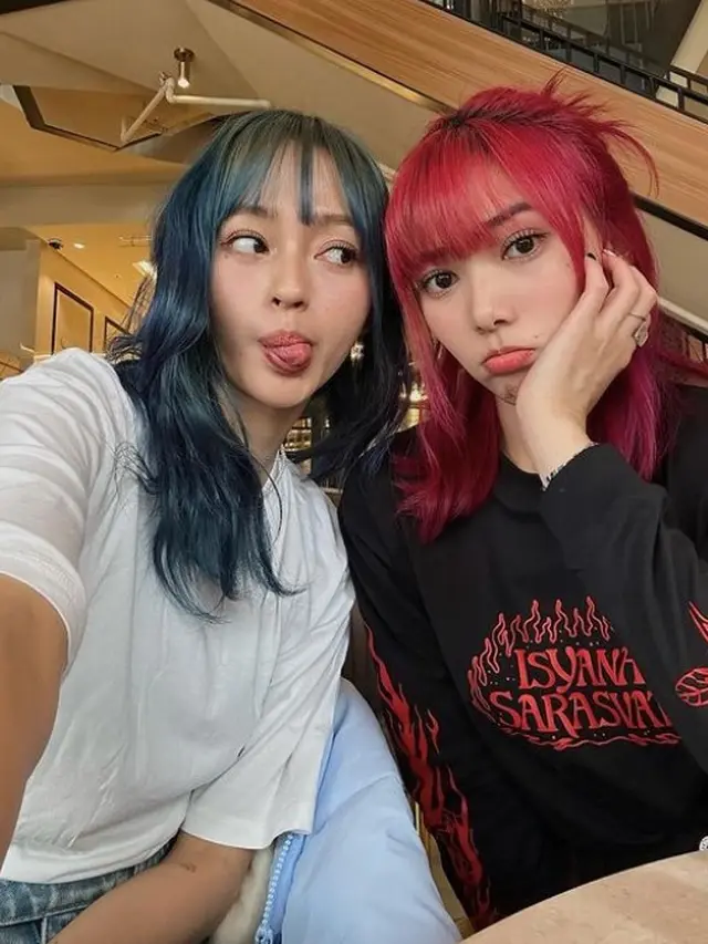 Indahkus dan Isyana Sarasvati (Instagram/isyanasarasvati)
