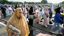Idul Adha dianggap sebagai yang terbesar dari dua hari raya penting yang dirayakan oleh umat Islam di seluruh dunia yang biasanya berlangsung tiga sampai empat hari. (AFP/JAM STA ROSA)