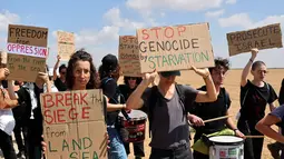 Mereka menyerukan warga Palestina di kota Gaza untuk segera mengungsi ke selatan sambil mengumumkan penutupan rute evakuasi sementara. (Jack GUEZ/AFP)