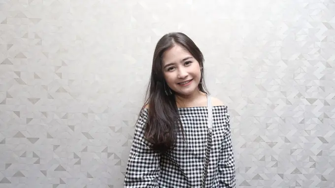 [Bintang] Bisa Melihat Hantu, Prilly Latuconsina Buat Fans Merinding