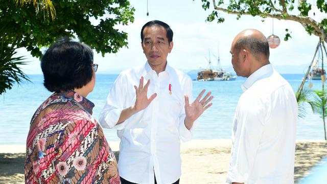 Presiden Joko Widodo atau Jokowi di Labuan Bajo, NTT, Senin (20/1/2020). (foto: Biro Pres Setpres)