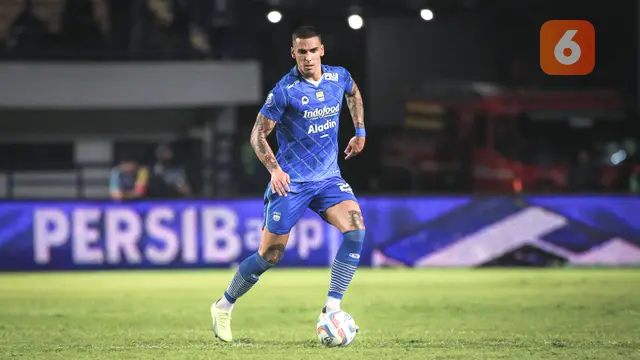Bagaimana Teknik Dasar Menggiring Bola pada Permainan Sepak Bola? Ini Penjelasannya