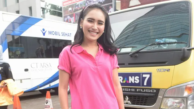 [Bintang] Ayu Ting Ting