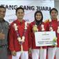 Defia Rosmaniar (tengah) disambut meriah di kampusnya STIE Kesatuan, Bogor (Liputan6.com/Achmad Sudarno)