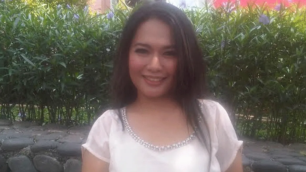 Dea  Mirella
