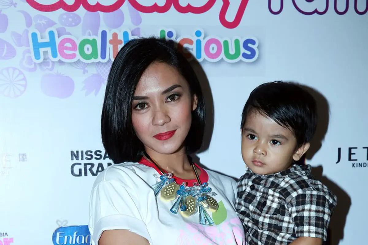 Enno Lerian dan anak
