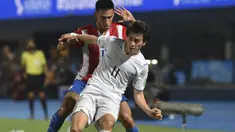 Kualifikasi Piala Dunia 2022 zona Amerika Selatan (Conmebol) dan Asia berlanjut pekan ini. Manchester United menyumbang empat pemainnya dalam dua zona tersebut. Dua di antaranya bahkan menjalani laga spesial, yaitu laga debutnya bersama Timnas. (AFP/Daniel Duerte)