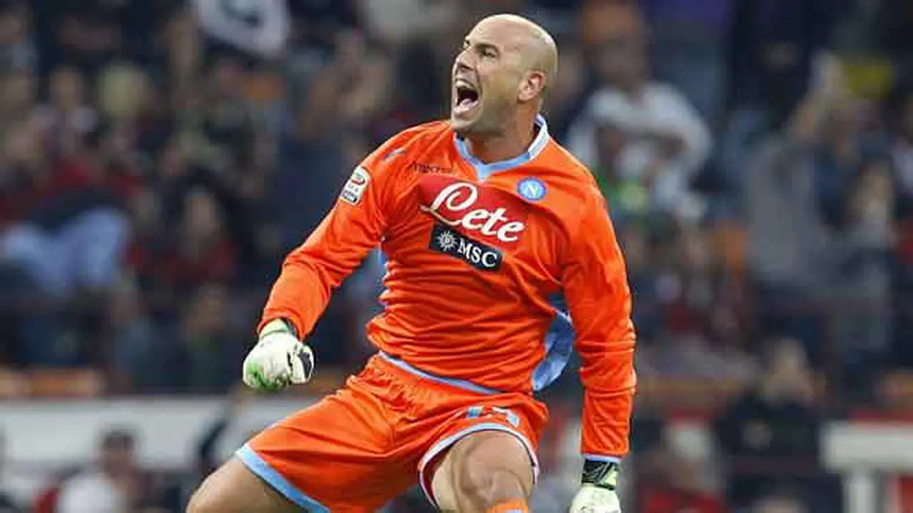 reina-napoli-130928b.jpg