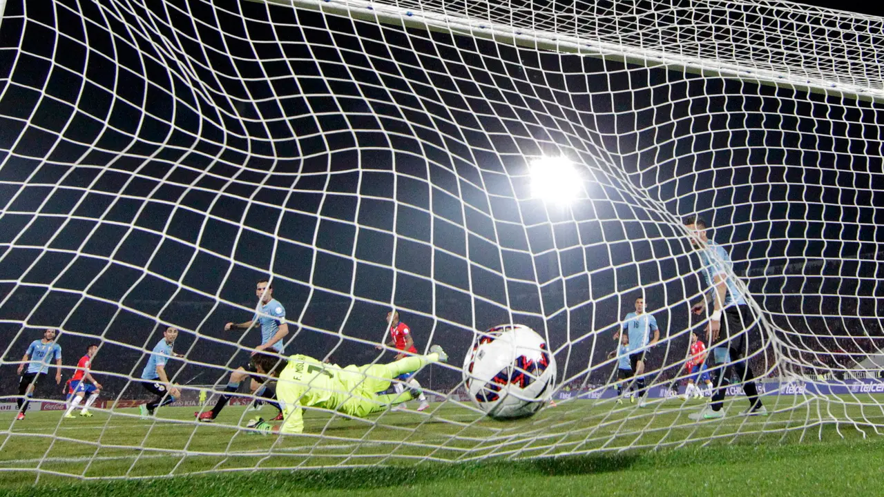 Taklukan Uruguay, Chile Melaju ke Semifinal Copa Amerika 2015