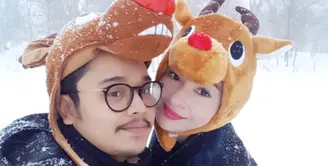 Kehidupan asmara Derby Romero memang jadi pusat perhatian banyak orang. Akan tetapi akhirnya pilihannya jatuh ke Claudia Adinda. (Foto: instagram.com/miss_adinda_mae)