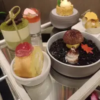 Mencicipi kuliner khas Jepang di When Jakarta Meets Japan (foto: Vinsensia Dianawanti)