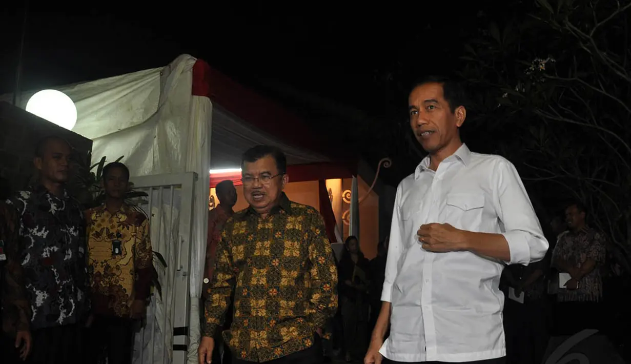 Jokowi dan Jusuf Kalla menghadiri acara pembubaran Kelompok Kerja Tim Transisi di Rumah Transisi, Jakarta, (28/9/14). (Liputan6.com/Miftahul Hayat)