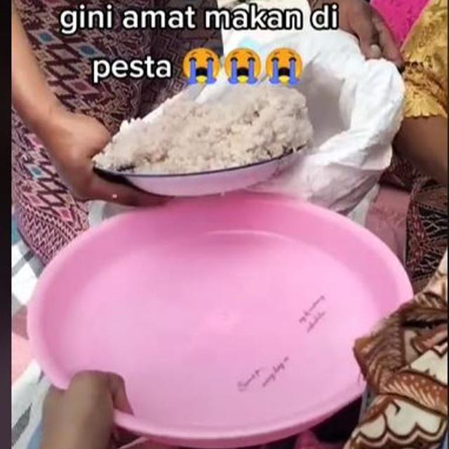 Tradisi Unik Pesta Pernikahan, Taruh Nasi untuk Tamu di dalam Karung
