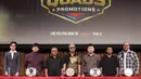 Event ini didukung oleh NEX sebagai main title dan akan ditayangkan secara live oleh NEX di channel Nex PPV dan Vidio, sehingga dapat menjangkau audiens yang lebih luas di seluruh Indonesia. Tampak dalam foto, Head of Sports Business Emtek Group sekaligus CEO Nex, Hendy Lim (kelima kiri) bersama Ketua Umum Interdisciplinary Combat Council (ICC), Suwardi (keenam kiri) berfoto bersama usai memberi keterangan terkait NEX Road to Champion di SCTV Tower, Jakarta, Selasa (7/4/2026). (Bola.com/Abdul Aziz)