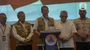 Kepala BNPB Letjen TNI Doni Monardo mengumumkan pembentukan gugus percepatan tugas penaganan Coronavirus Disease-2019 (Covid-19) di Jakarta, Sabtu (14/3/2020).  Gugus Tugas Percepatan Penanganan COVID-19 berada di bawah dan bertanggung jawab langsung kepada presiden. (merdeka.com/Imam Buhori)