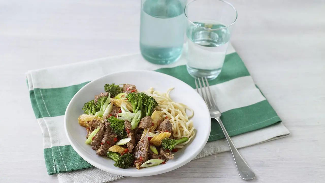 tumis daging sapi dengan brokoli