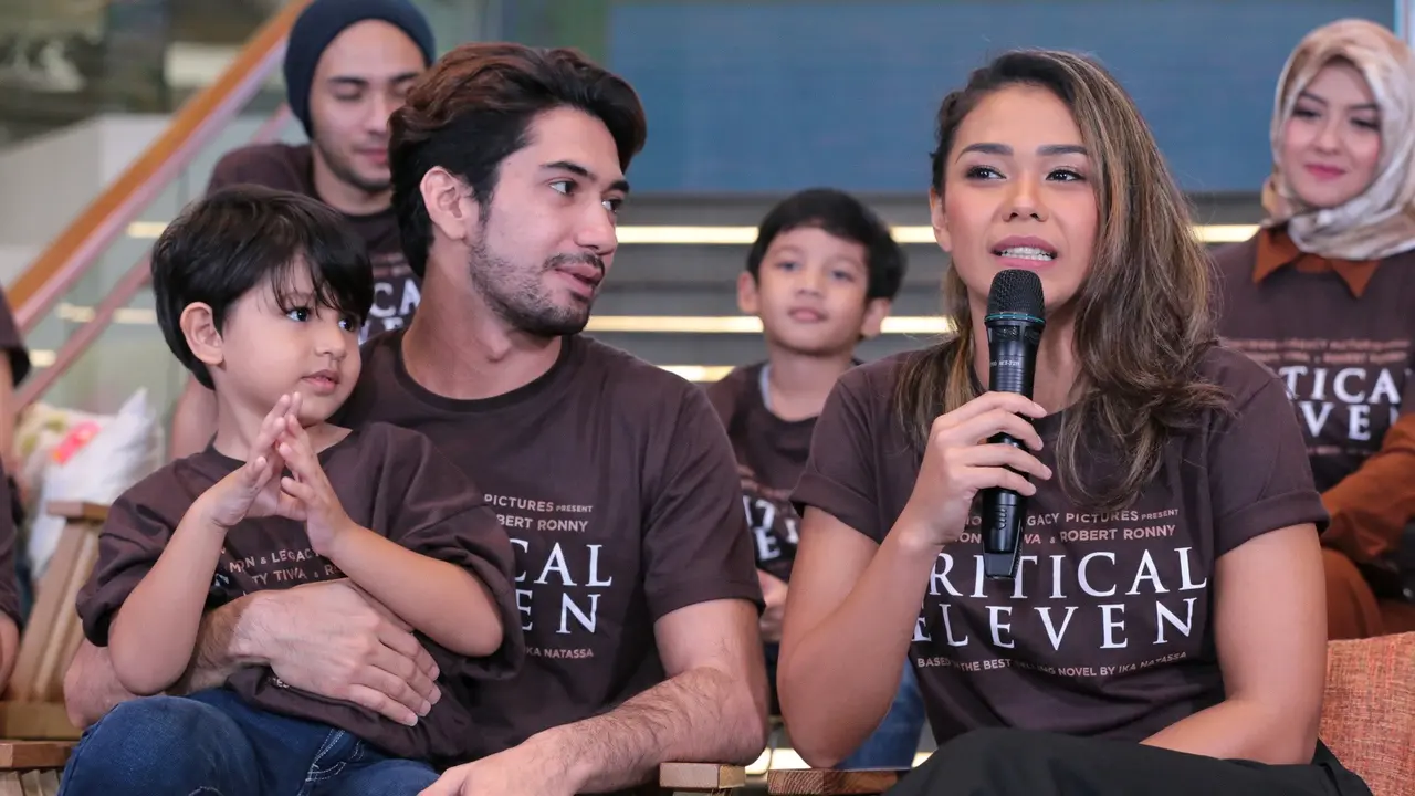 [Bintang] Reza Rahadian dan Adinia Wirasti