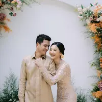 Lamaran Resmi Glenca Chysara dan Rendi Jhon (Sumber: Instagram/glencachysaraofficial)