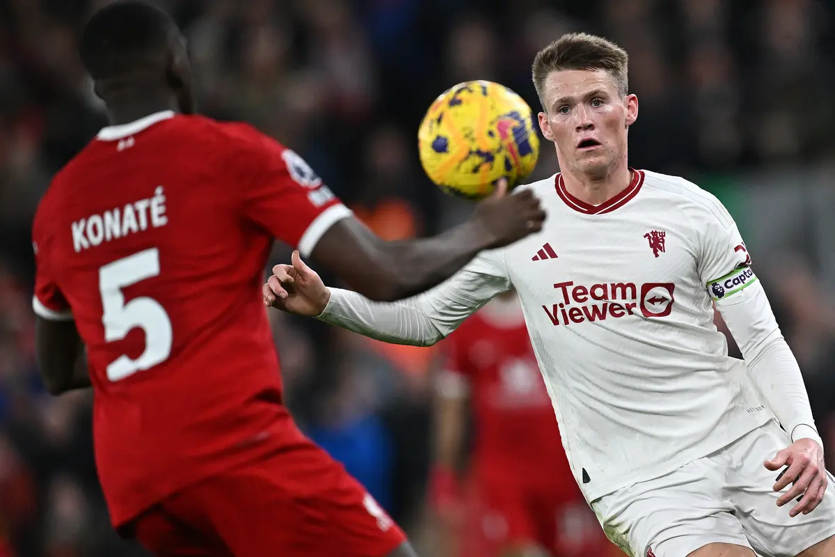 Scott McTominay (Kanan)