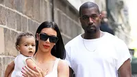 Kim Kardashian Tolak Bayaran Rp 34 Miliar untuk Pamer Wajah Anak