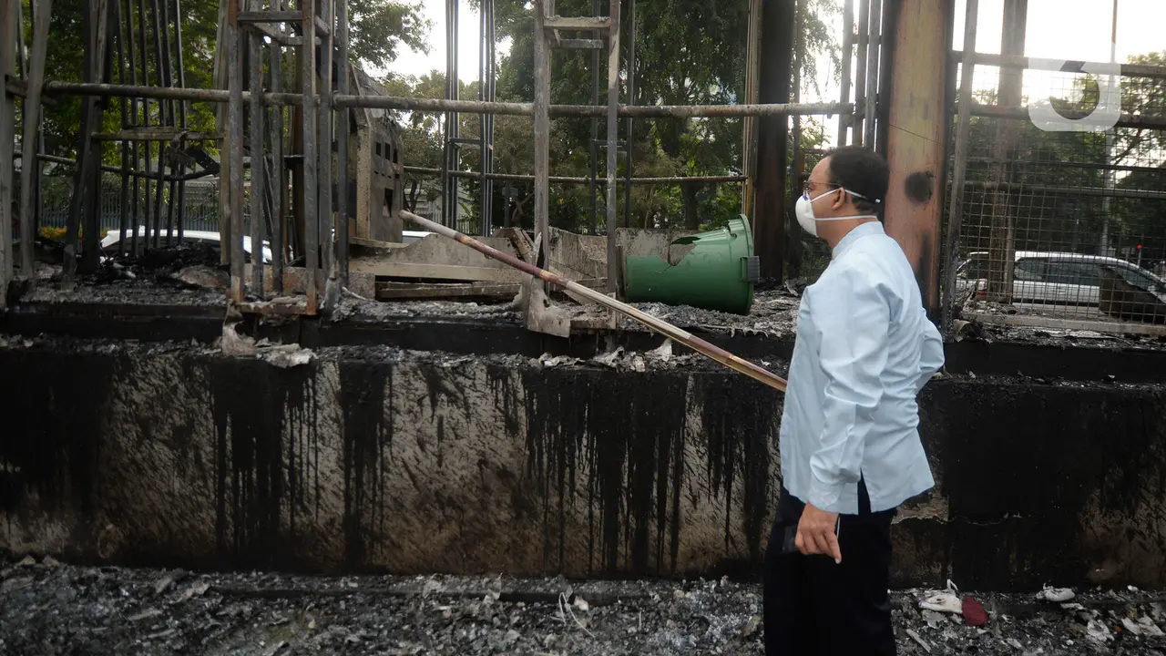 Anies Baswedan Tinjau Lokasi Halte