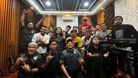 Hasrat Bermusik Tak Pernah Mati, ketika Bapak-bapak Tak Berhenti Ngeband