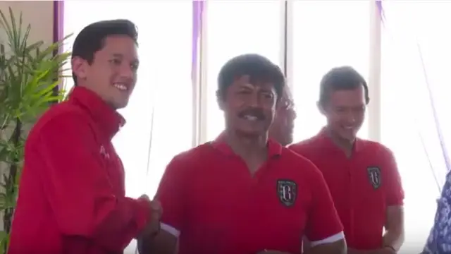 Perkenalan Irfan Bachdim