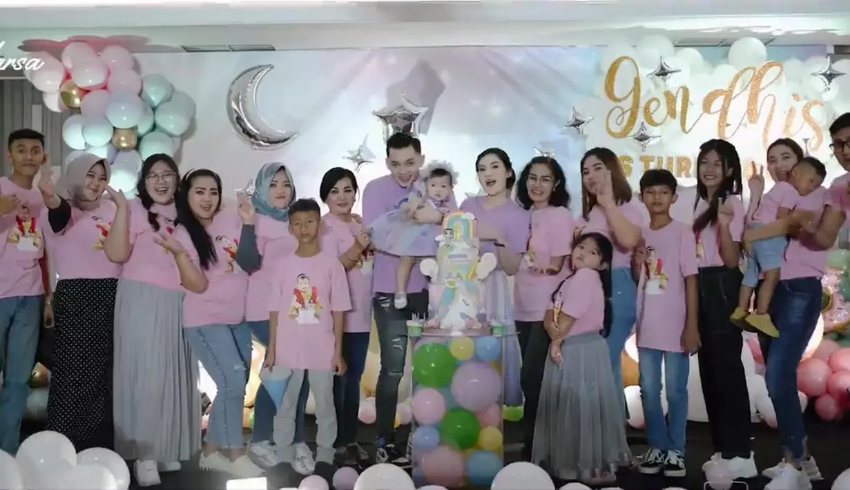 (Instagram/nellakharisma)