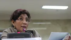 Menteri Susi Pudjiastuti saat memberikan keterangan pers di Kantor Kementerian KKP, Jakarta, Senin (8/12/2014). (Liputan6.com/Herman Zakharia)