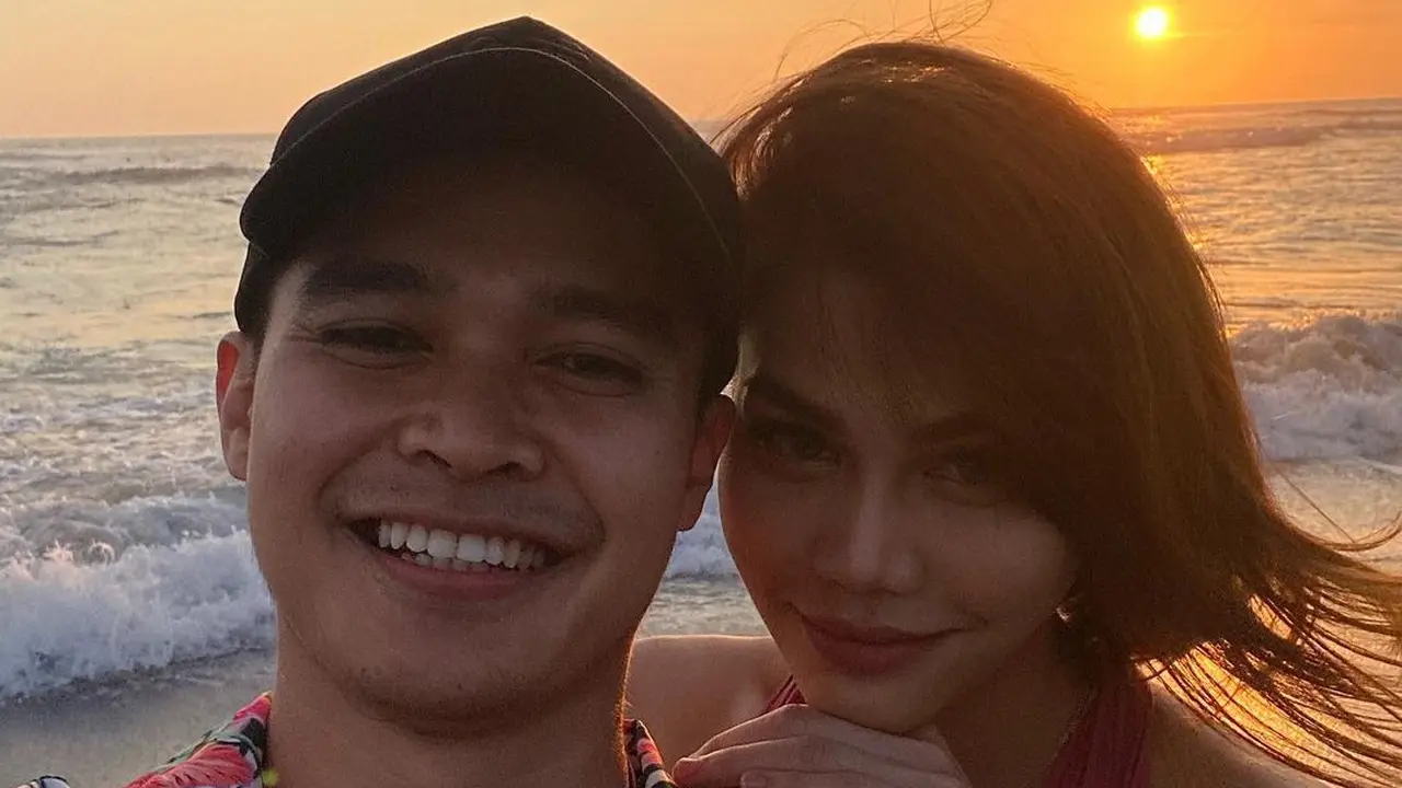 6 Potret DJ Katty Butterfly dan Aiman Ricky saat Liburan Bersama, Curi Perhatian