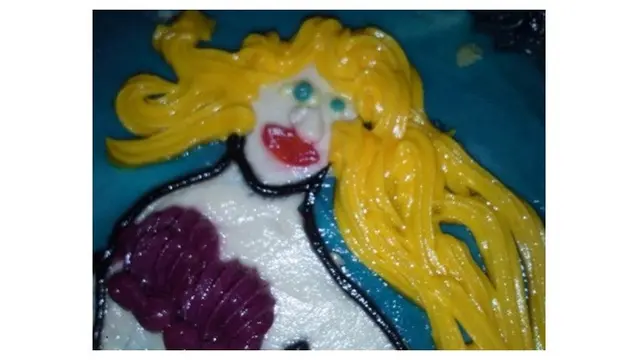 7 Dekorasi Gagal Kue Ulang Tahun Ini Bikin Tepuk Jidat