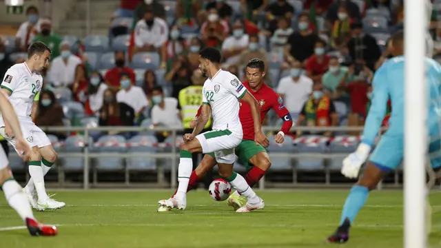 FOTO: Ronaldo Bawa Portugal Taklukkan Irlandia di Kualifikasi Piala Dunia 2022